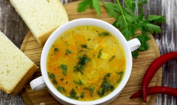 Куриный суп с кукурузной крупой: непривычно и вкусно